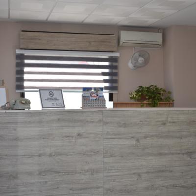Recepcion Hostal Alamare